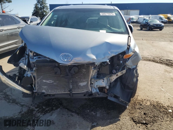 2015 Toyota Sienna LE AAS with VIN 5TDKK3DC9FS637239, listed as a Copart auction lot 54570075 with 181,844 mi miles and Clean Title. Bid and sale history available at DreamBid. Image 5.