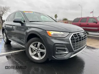 2021 Audi Q5 Premium with VIN WA1AAAFY3M2083416, listed as a Copart auction lot 37166413 with 5,451 mi miles. Bid and sale history available at carsss.com. Image 1.
