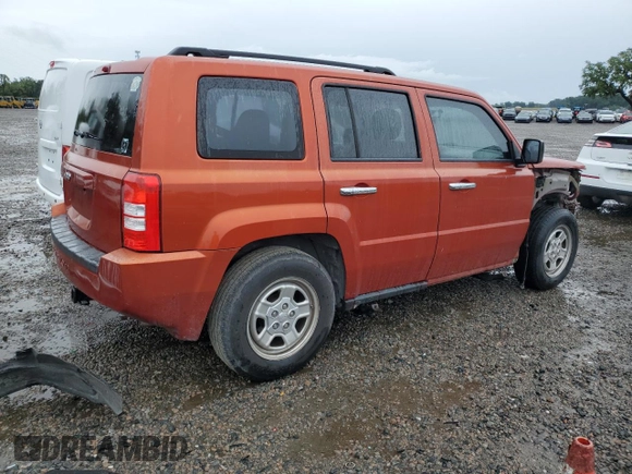 2010 Jeep Patriot Sport z VIN 1J4NF2GB8AD557735, wystawiony jako Copart lot #56532175 z przebiegiem 160 576 mil mil oraz Szkoda całkowita • Salvage title. Historia ofert i sprzedaży dostępna na DreamBid. Obrazek 3.