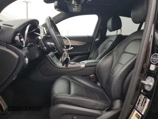 2019 Mercedes-Benz GLC 300 with VIN WDC0J4KB2KF663938, listed as a Copart auction lot 52581445 with 123,803 mi miles and Clean Title. Bid and sale history available at DreamBid. Image 7.