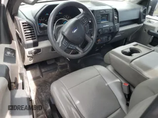 2016 Ford F-150 XL z VIN 1FTMF1C8XGFC05713, wystawiony jako Copart lot #64000995 z przebiegiem 41 474 mil mil oraz Szkoda całkowita • Salvage title. Historia ofert i sprzedaży dostępna na DreamBid. Obrazek 8.