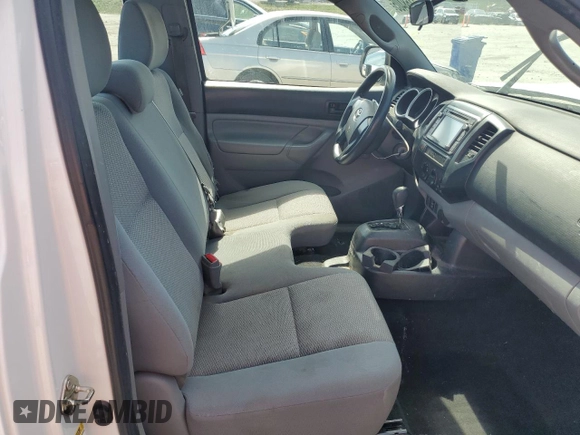 2014 Toyota Tacoma z VIN 5TFNX4CN6EX037942, wystawiony jako Copart lot #51158405 z przebiegiem 157 825 mil mil oraz Szkoda całkowita • Salvage title. Historia ofert i sprzedaży dostępna na DreamBid. Obrazek 10.
