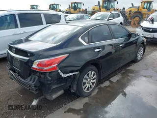 2015 Nissan Altima 2.5 z VIN 1N4AL3AP1FN377141, wystawiony jako IAAI lot #42126222 z przebiegiem 117 047 mil mil oraz . Historia ofert i sprzedaży dostępna na DreamBid. Obrazek 4.