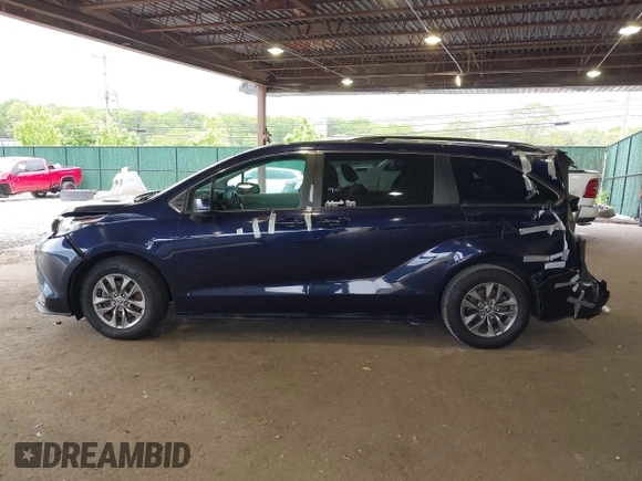 2023 Toyota Sienna LE with VIN 5TDBRKEC5PS175297, listed as a IAAI auction lot 42242777 with 79,123 mi miles and . Bid and sale history available at DreamBid. Image 14.