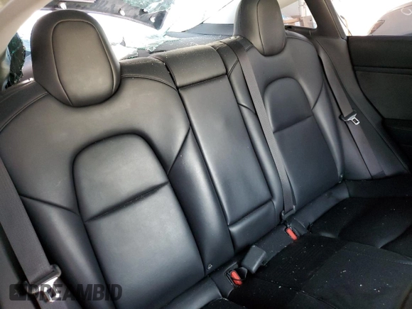 2020 Tesla Model 3 Standard Range Plus z VIN 5YJ3E1EA3LF632566, wystawiony jako Copart lot #56416625 z przebiegiem Nie podano mil oraz Nie do naprawy • Non repairable. Historia ofert i sprzedaży dostępna na DreamBid. Obrazek 10.