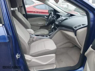 2013 Ford Escape SE with VIN 1FMCU0GX3DUA37364, listed as a IAAI auction lot 41527097 with 1 mi miles. Bid and sale history available at carsss.com. Image 5.