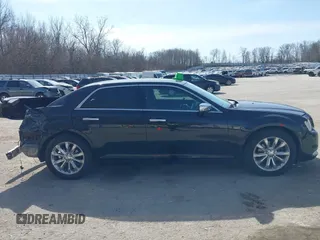 2019 Chrysler 300 Limited with VIN 2C3CCAKGXKH569123, listed as a IAAI auction lot 41786636 with 63,540 mi miles. Bid and sale history available at carsss.com. Image 13.