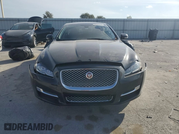2016 Jaguar XJ Portfolio with VIN SAJWA2G73G8V93825, listed as a Copart auction lot 78207314 with 60,124 mi miles and Salvage title. Bid and sale history available at DreamBid. Image 5.