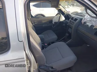 2003 Nissan Frontier SE z VIN 1N6ED29X23C450948, wystawiony jako IAAI lot #41902685 z przebiegiem 209 330 mil mil oraz . Historia ofert i sprzedaży dostępna na DreamBid. Obrazek 5.