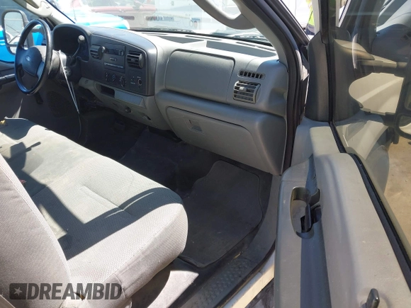 2005 Ford F-250 XL with VIN 1FTSX20P55EB36017, listed as a IAAI auction lot 41936267 with 400,138 mi miles and . Bid and sale history available at DreamBid. Image 5.