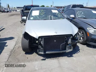 2015 Mercedes-Benz E 350 Sport с VIN WDDHF5KB9FB099983, выставлен на аукционе IAAI как лот 42053451 с пробегом 114 567 миль миль и . История ставок и продаж доступна на DreamBid. Изображение 13.