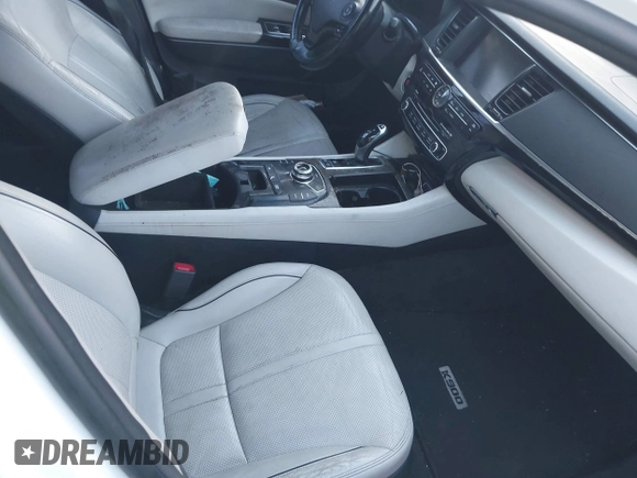2015 Kia K900 Luxury with VIN KNALW4D47F6023343, listed as a IAAI auction lot 41326579 with 214,113 mi miles. Bid and sale history available at carsss.com. Image 5.