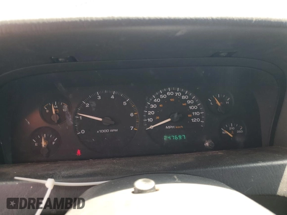 2004 Jeep Grand Cherokee Laredo with VIN 1J4GW48S34C343281, listed as a Copart auction lot 63253325 with 247,697 mi miles and Clean title. Bid and sale history available at DreamBid. Image 9.