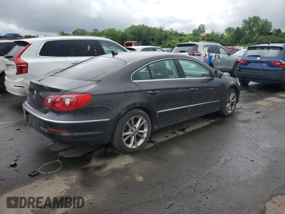 2010 Volkswagen CC Luxury z VIN WVWHL7AN7AE526188, wystawiony jako Copart lot #59014795 z przebiegiem 130 981 mil mil oraz Czysty tytuł • Clean title. Historia ofert i sprzedaży dostępna na DreamBid. Obrazek 3.