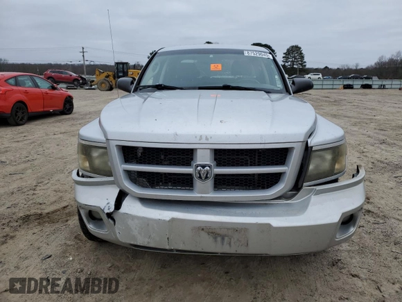 2010 Dodge Dakota Bighorn/Lonestar z VIN 1D7CE3GK3AS202401, wystawiony jako Copart lot #87529045 z przebiegiem 175 258 mil mil oraz Czysty tytuł • Clean title. Historia ofert i sprzedaży dostępna na DreamBid. Obrazek 5.