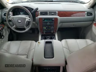 2012 Chevrolet Suburban LT с VIN 1GNSCJE06CR235539, выставлен на аукционе Copart как лот 55355805 с пробегом 288 967 миль миль и Списание • Salvage title. История ставок и продаж доступна на DreamBid. Изображение 8.