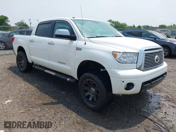 2013 Toyota Tundra Limited z VIN 5TFHY5F17DX295216, wystawiony jako IAAI lot #42390140 z przebiegiem 230 902 mil mil oraz . Historia ofert i sprzedaży dostępna na DreamBid. Obrazek 1.