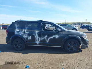 2020 Dodge Journey Crossroad z VIN 3C4PDCGB9LT212673, wystawiony jako IAAI lot #42100674 z przebiegiem Nie podano mil oraz . Historia ofert i sprzedaży dostępna na DreamBid. Obrazek 13.