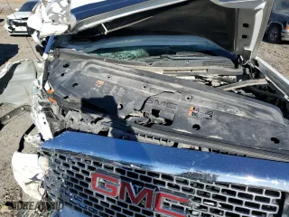 2015 GMC Sierra 2500HD Denali with VIN 1GT120E82FF597607, listed as a Copart auction lot 82844954 with 0 mi miles and Salvage Title. Bid and sale history available at carsss.com. Image 11.