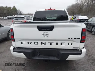 2023 Nissan Frontier Pro-4X z VIN 1N6ED1EK1PN672721, wystawiony jako IAAI lot #41782878 z przebiegiem 3 246 mil mil oraz . Historia ofert i sprzedaży dostępna na DreamBid. Obrazek 16.