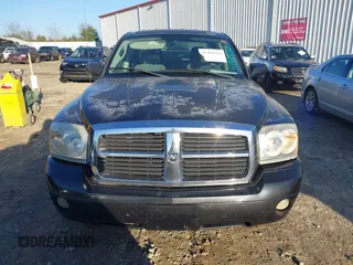 2006 Dodge Dakota SLT with VIN 1D7HE48N46S641019, listed as a IAAI auction lot 41494162 with 172,135 mi miles and . Bid and sale history available at carsss.com. Image 6.