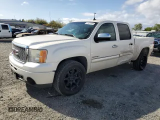 2010 GMC Sierra 1500 Denali z VIN 3GTRKXE20AG280035, wystawiony jako Copart lot #51327485 z przebiegiem 290 600 mil mil oraz Szkoda całkowita • Salvage title. Historia ofert i sprzedaży dostępna na DreamBid. Obrazek 1.