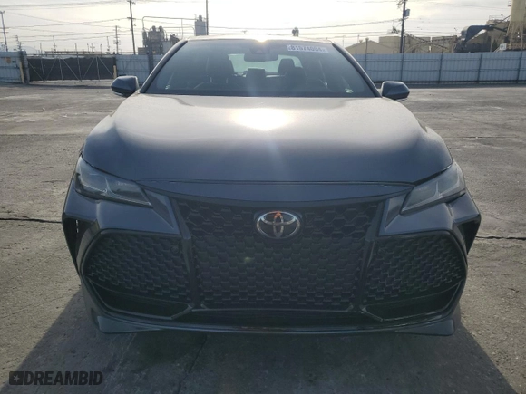2022 Toyota Avalon XLE with VIN 4T1JZ1FB8NU085996, listed as a Copart auction lot 81574094 with 56,319 mi miles and Salvage Title. Bid and sale history available at carsss.com. Image 5.