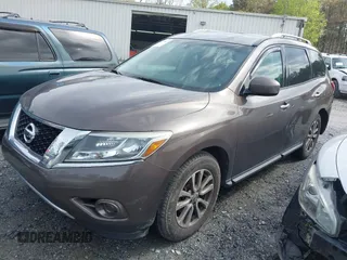 2016 Nissan Pathfinder SV with VIN 5N1AR2MN6GC651858, listed as a IAAI auction lot 41920897 with 247,344 mi miles. Bid and sale history available at carsss.com. Image 17.