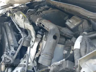 2015 Nissan Note SV z VIN 3N1CE2CP1FL383934, wystawiony jako IAAI lot #43006637 z przebiegiem 97 079 mil mil oraz . Historia ofert i sprzedaży dostępna na DreamBid. Obrazek 18.