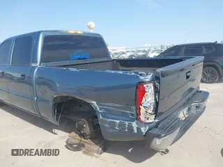 2006 Chevrolet Silverado 1500 LT1 with VIN 2GCEK13Z961322732, listed as a IAAI auction lot 41569252 with 306,896 mi miles. Bid and sale history available at carsss.com. Image 6.