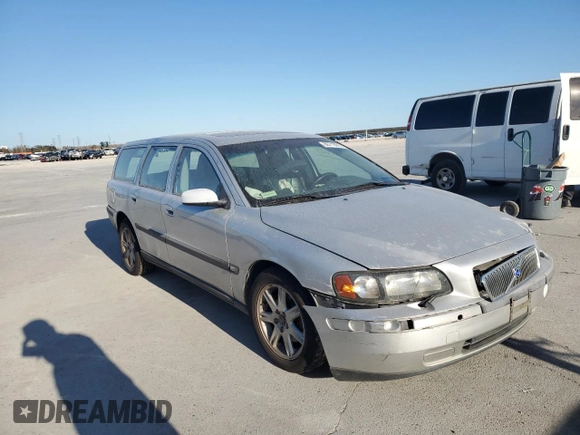 2004 Volvo V70 with VIN YV1SW59V042393201, listed as a Copart auction lot 86710914 with 184,019 mi miles and Salvage Title. Bid and sale history available at carsss.com. Image 4.