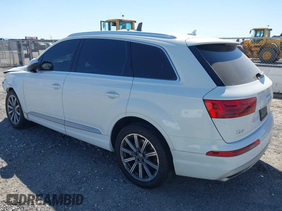 2017 Audi Q7 Premium Plus z VIN WA1LHAF72HD038067, wystawiony jako IAAI lot #41835136 z przebiegiem 88 949 mil mil oraz . Historia ofert i sprzedaży dostępna na DreamBid. Obrazek 3.