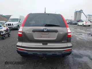 2011 Honda CR-V SE with VIN 5J6RE4H49BL110385, listed as a IAAI auction lot 41091191 with 209,187 mi miles. Bid and sale history available at carsss.com. Image 15.