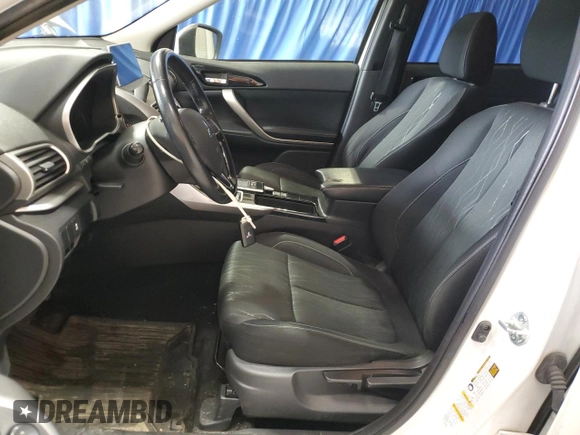 2019 Mitsubishi Eclipse Cross SE z VIN JA4AT5AA2KZ003345, wystawiony jako Copart lot #55803495 z przebiegiem 170 303 mil mil oraz Czysty tytuł • Clean title. Historia ofert i sprzedaży dostępna na DreamBid. Obrazek 7.