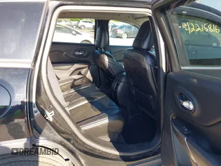 2019 Jeep Cherokee Latitude Plus с VIN 1C4PJMLB2KD314292, выставлен на аукционе IAAI как лот 42215816 с пробегом 131 126 миль миль и . История ставок и продаж доступна на DreamBid. Изображение 8.