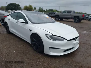 2022 Tesla Model S Plaid with VIN 5YJSA1E64NF496812, listed as a IAAI auction lot 40927668 with Not Provided miles and . Bid and sale history available at carsss.com. Image 1.