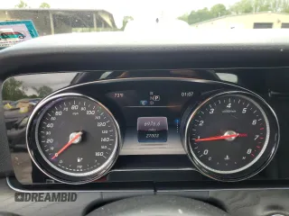 2019 Mercedes-Benz E 300 с VIN WDDZF4KB1KA639339, выставлен на аукционе Copart как лот 56724695 с пробегом 27 003 миль миль и Списание • Salvage title. История ставок и продаж доступна на DreamBid. Изображение 9.