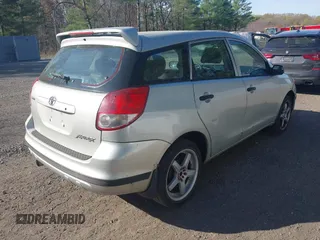 2004 Toyota Matrix Std with VIN 2T1KR32E64C291575, listed as a IAAI auction lot 42095056 with 193,453 mi miles. Bid and sale history available at carsss.com. Image 4.
