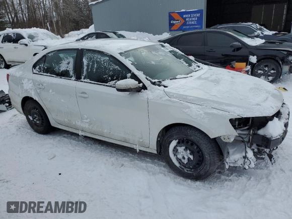 2014 Volkswagen Jetta with VIN 3VWWL7AJ6EM290800, listed as a Copart auction lot 45390115 with 149,447 mi miles and Salvage title. Bid and sale history available at DreamBid. Image 4.
