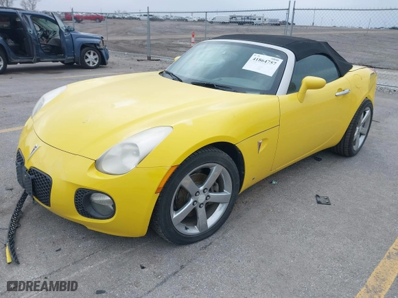 2008 Pontiac Solstice GXP with VIN 1G2MG35X58Y107633, listed as a IAAI auction lot 41864757 with 163,503 mi miles. Bid and sale history available at carsss.com. Image 17.