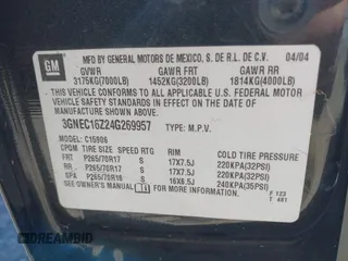 2004 Chevrolet Suburban LS with VIN 3GNEC16Z24G269957, listed as a IAAI auction lot 41739190 with 269,891 mi miles. Bid and sale history available at carsss.com. Image 9.