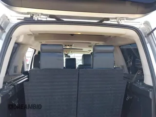 2013 Land Rover LR4 HSE with VIN SALAG2D45DA661198, listed as a IAAI auction lot 40692110 with 135,524 mi miles and . Bid and sale history available at DreamBid. Image 8.