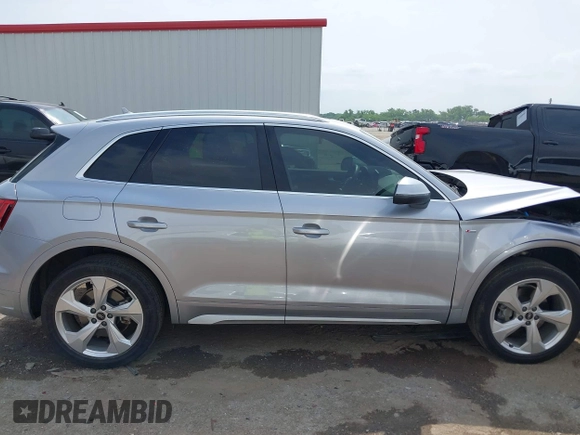 2022 Audi Q5 S line Premium Plus with VIN WA1EAAFY2N2081546, listed as a IAAI auction lot 42255043 with 33,371 mi miles and . Bid and sale history available at DreamBid. Image 13.