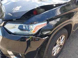 2020 Chevrolet Traverse LT Cloth with VIN 1GNEVGKW6LJ101101, listed as a IAAI auction lot 40050482 with 86,527 mi miles. Bid and sale history available at carsss.com. Image 17.