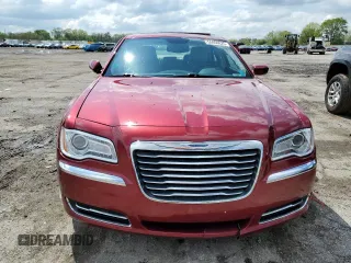 2013 Chrysler 300 z VIN 2C3CCAAGXDH727934, wystawiony jako Copart lot #55656025 z przebiegiem 100 567 mil mil oraz Szkoda całkowita • Salvage title. Historia ofert i sprzedaży dostępna na DreamBid. Obrazek 5.