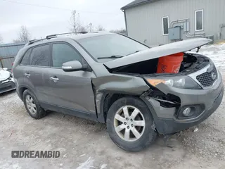 2011 Kia Sorento LX with VIN 5XYKTDA19BG181580, listed as a IAAI auction lot 41386803 with 148,973 mi miles. Bid and sale history available at carsss.com. Image 1.