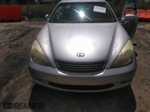 2003 Lexus ES with VIN JTHBF30G930142663, listed as a IAAI auction lot 42197964 with 224,208 mi miles. Bid and sale history available at carsss.com. Image 6.