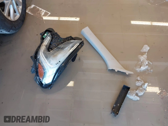 2020 GMC Terrain SLE z VIN 3GKALMEV3LL187124, wystawiony jako IAAI lot #41304973 z przebiegiem Nie podano mil oraz . Historia ofert i sprzedaży dostępna na DreamBid. Obrazek 11.