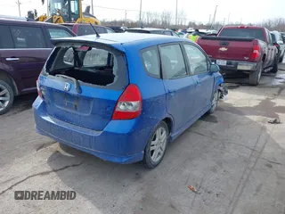 2007 Honda Fit Sport z VIN JHMGD38687S066337, wystawiony jako IAAI lot #41650915 z przebiegiem 227 776 mil mil oraz . Historia ofert i sprzedaży dostępna na DreamBid. Obrazek 4.