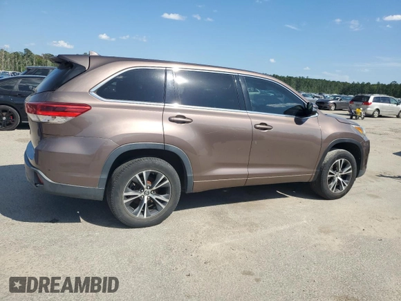 2017 Toyota Highlander LE with VIN 5TDZZRFH0HS191832, listed as a Copart auction lot 57968425 with 155,484 mi miles and Clean title. Bid and sale history available at DreamBid. Image 3.